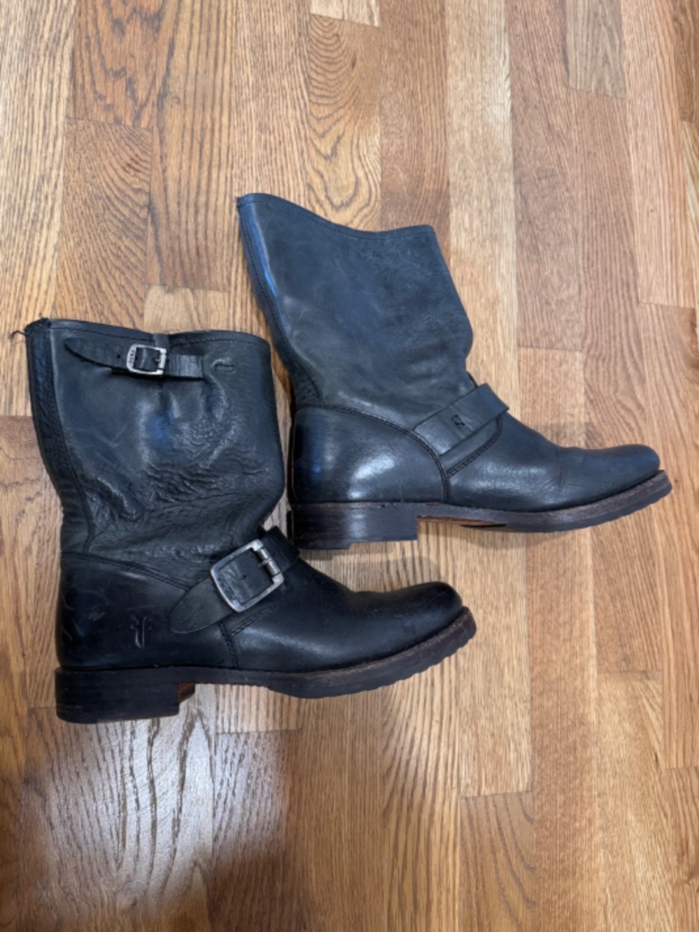 FRYE VERONICA BLACK LEATHER BUCKLE BIKER BOOTS SIZE 7B - Picture 7 of 13